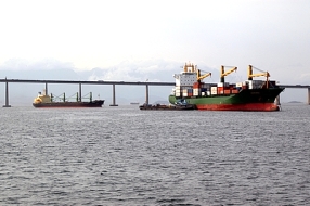 Capacidade mundial de transporte em porta-contêineres deverá crescer