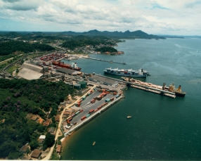 Comunicação entre portos