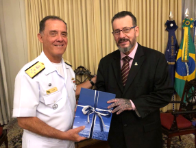 Comandante da Marinha recebe a CONTTMAF