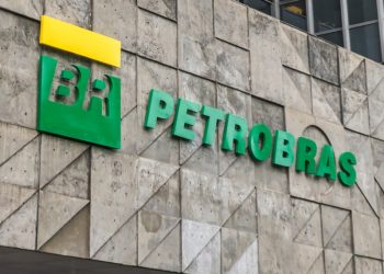 Conttmaf cobra da Petrobras reajuste dos aposentados da Petros