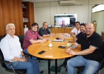 Aeroviários da Conttmaf discutem aspectos da NR-16 com a Fundacentro