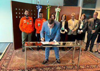 Conttmaf participa de cerimônia de assinatura do termo aditivo ao ACT Petrobras