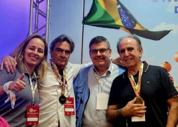 Diretores da Conttmaf são homenageadas em evento da CTB